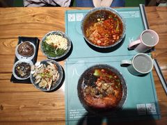 -八月美食小馆(银泰城总店)