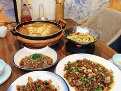 -有红鸡毛店·川菜(建设路店)