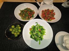 -鱼鲜饭香·招牌汽锅剁椒鱼头王