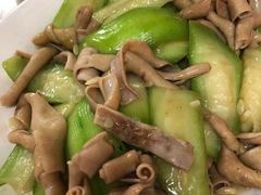 鹅肠炒丝瓜-牛山鹅乸饭(闸坡店)
