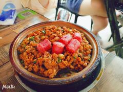 鹅乸腊肠煲仔饭-阳江河堤老牌曾记美食