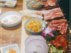 -明洞阿姨·韩式酱蟹烤肉·创意料理(三元桥店)