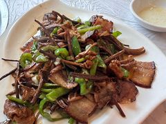 -鲁朗纳麦石锅鸡庄园