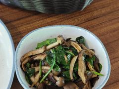 Pan&nbsp;Roasted&nbsp;Mixed&nbsp;Mushroom-植物园哈利亚餐厅
