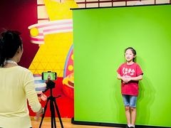 -蓝话筒·少儿成人演讲口才·主持朗诵·戏剧表演(大华第一坊店)