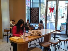 -星巴克(上海长宁来福士1F店)