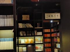 -钟书阁(松江泰晤士小镇店)