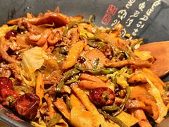 -风光老灶麻辣香锅(大成路翠微百货店)