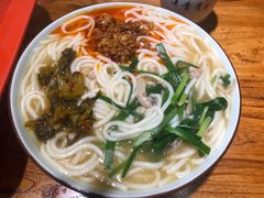 云南特色小锅米线-滇香肴·云南菜蒸汽石锅鱼(云南北路店)