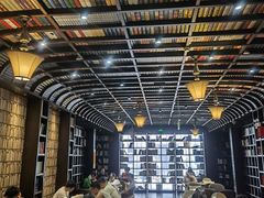 -钟书阁(松江泰晤士小镇店)