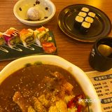 学校附近新开的一间日料店