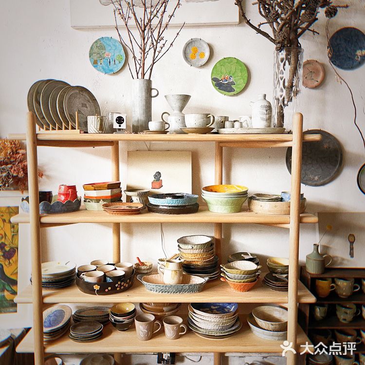 草场地｜兼容市井生活与精神面包的艺术村