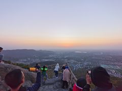 -鬼笑石后山停车场