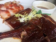烧鹅拼叉烧-猪肉婆私房菜(容桂总店)