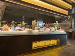 -钱小奴海鲜自助黑金店(杭州滨江龙湖店)