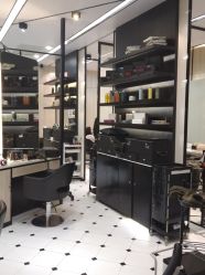 -HAIR CORNER