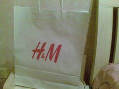 -H&M(鹏欣水游城店)