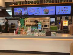 -老乡鸡(武汉光谷天地坐标城店)