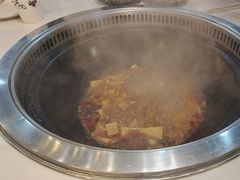 -哈尔滨烧烤·山河村铁锅炖(交大店)