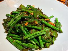 -吃饭皇帝大土家民族菜(荟聚店)