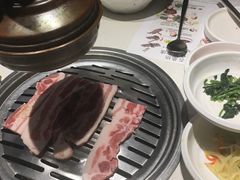 满心尝五花肉-本家韩国烤肉(青岛万象城店)