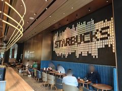 -星巴克臻选(上海虹桥新天地三店)