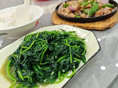 -银峰农庄·特色烧鸡·鲜无花果浸鸡