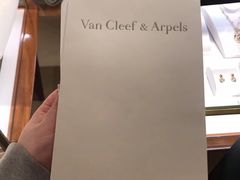 -梵克雅宝(国贸商城店)