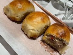 特色羊肉烤包子-丝路有约·西域美食