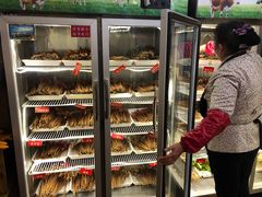 自助取餐区-拈签一笑黄牛肉辣卤串串