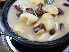 -黄桷树曹家私房菜(江与城店)
