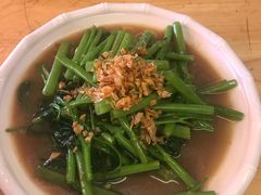 -J Daeng Seafood