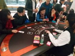 -北京七彩云南翡翠珠宝旗舰店(月坛店)