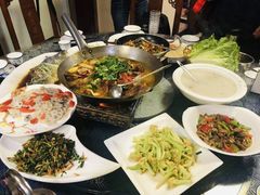 -老唐三下锅 ·张家界地标美食(溪布街店)