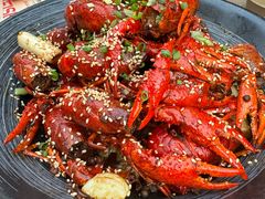 -肥肥虾庄·金牌油焖大虾(沙湖店)