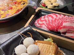 -湊湊火锅·茶憩(杭州湖滨银泰in77店)