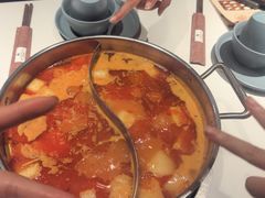 酸汤猪手火锅-小街猪手(团结湖店)