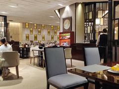 -广州万富希尔顿酒店·感趣自助餐厅·金秋蟹宴生蚝海鲜刺身