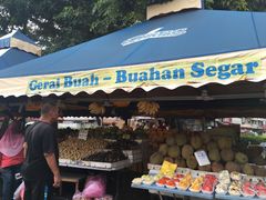 -Gerai buah-Buahan Segar