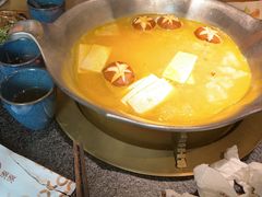 -湊湊火锅·茶憩(南京东路悦荟店)