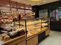 面包甜点陈列柜-Bread Talk 面包新语(荟聚店)