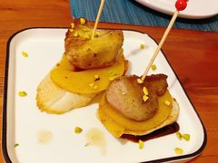 煎鹅肝配黄桃和树莓酱-帕歌西班牙餐厅paco tapas