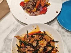 -渝信川菜 · 川味家常菜(财富购物中心店)