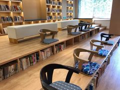 -漕河泾街道图书馆(漕河泾社区文化活动中心店)