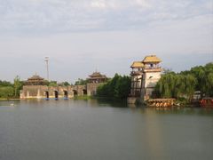 -茅山东方盐湖城景区