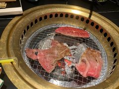 -山川小町·极番烧肉(新地假日广场店)