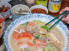 -霆记海鲜·只为这碗面(滨江店)