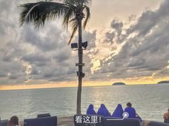 -Sunset Bar(丹绒亚路香格里拉店)