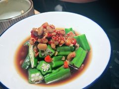 秋葵-野山舂·贵州现舂酸汤火锅(鸿通城店)