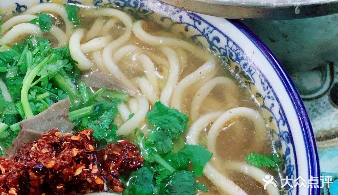 忒~接地气儿的拉面馆了
